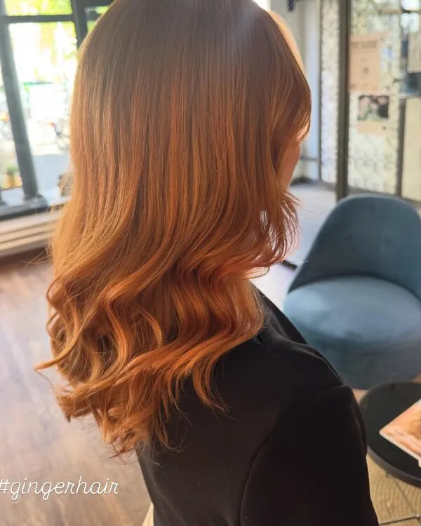 Kupferfarbenes Balayage auf langem Haar, Salon St. Gallen