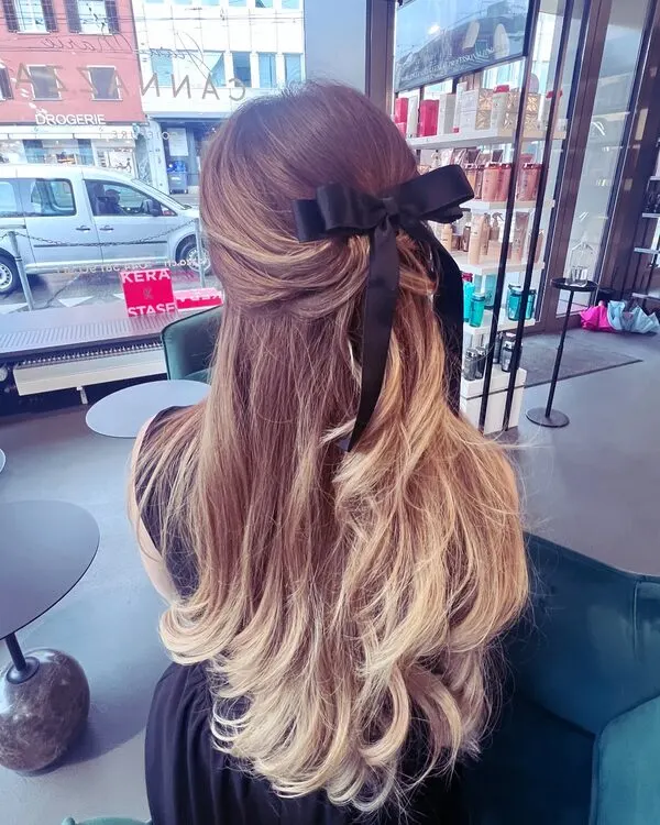 Instagram-Beitrag aus dem Salon Zürich-Klusplatz: Balayage · Mèches