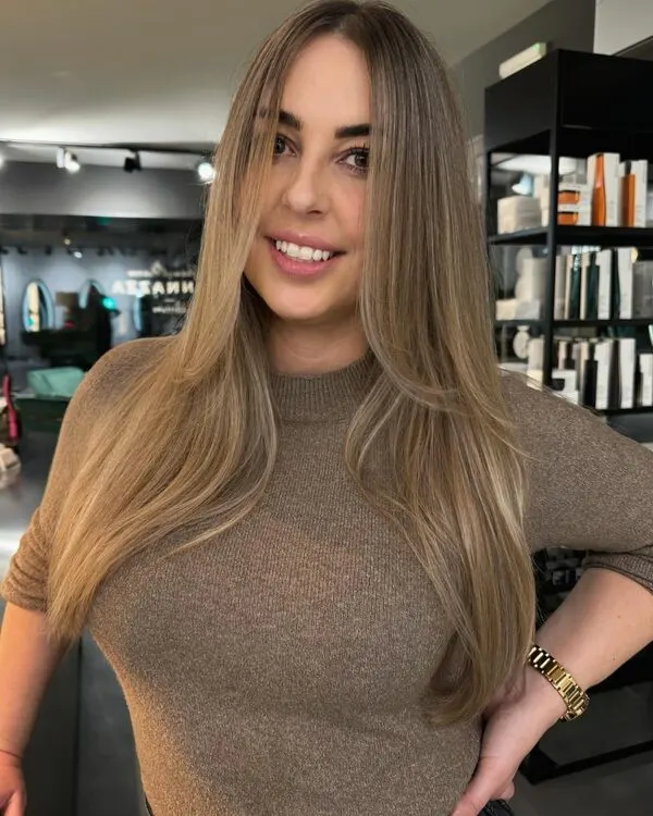 Instagram-Beitrag aus dem Salon Zürich-Klusplatz: Blond