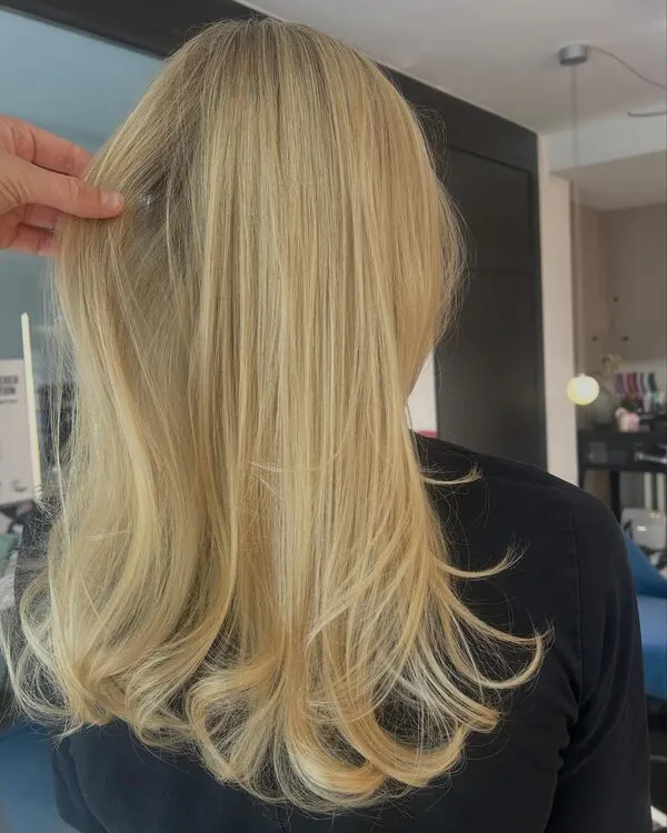 Instagram-Beitrag aus dem Salon St. Gallen: Balayage · Haarschnitt · Yara