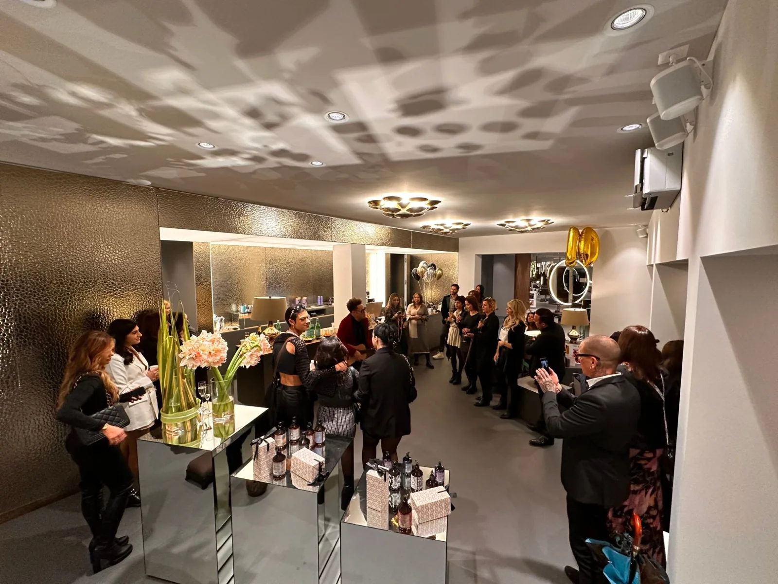 Das Team beim Apéro im Salon Küsnacht